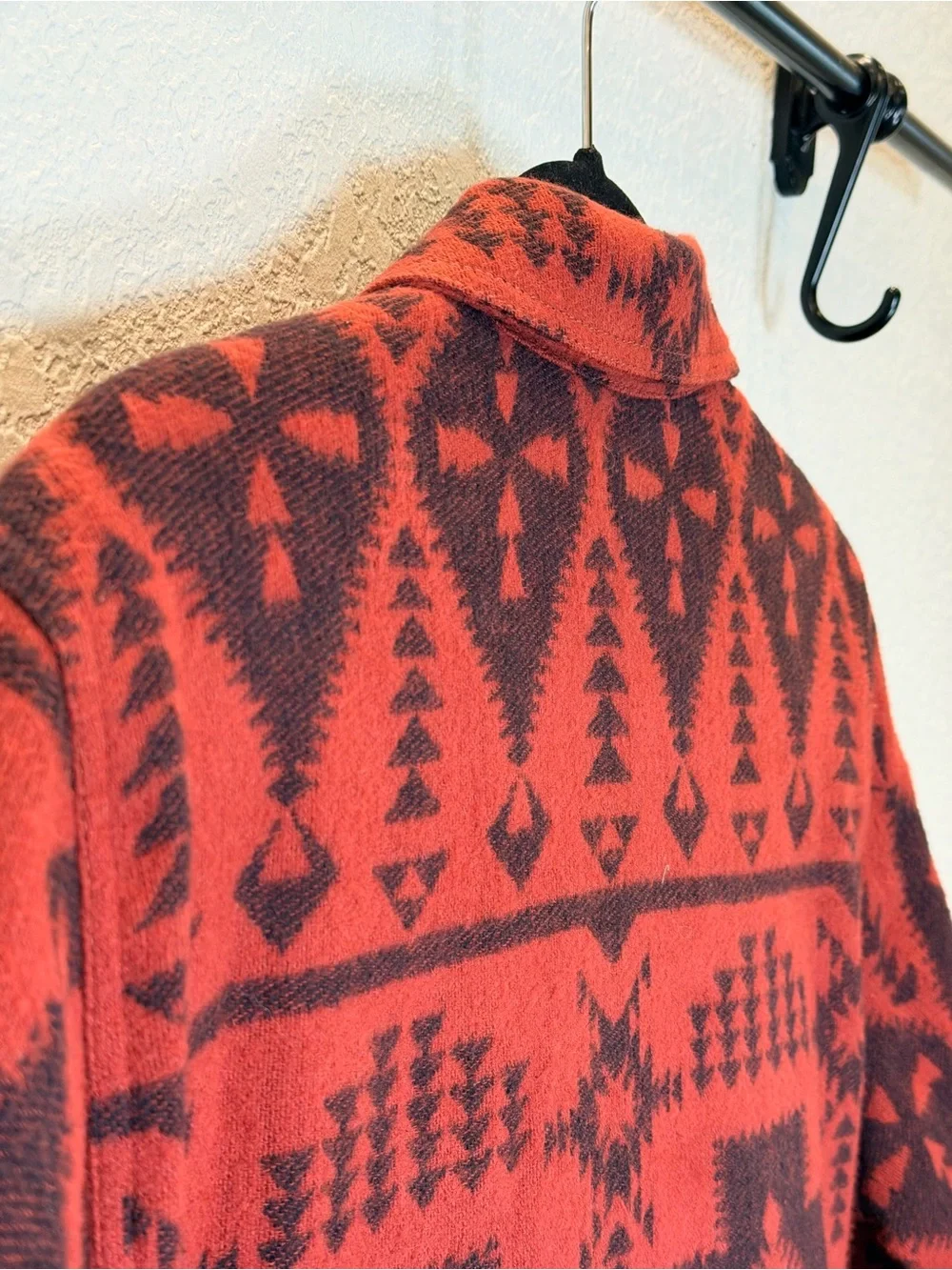 Ariat REAL Marsala Southwestern Print Shirt Jacket NWT! in Burgundy size Medium